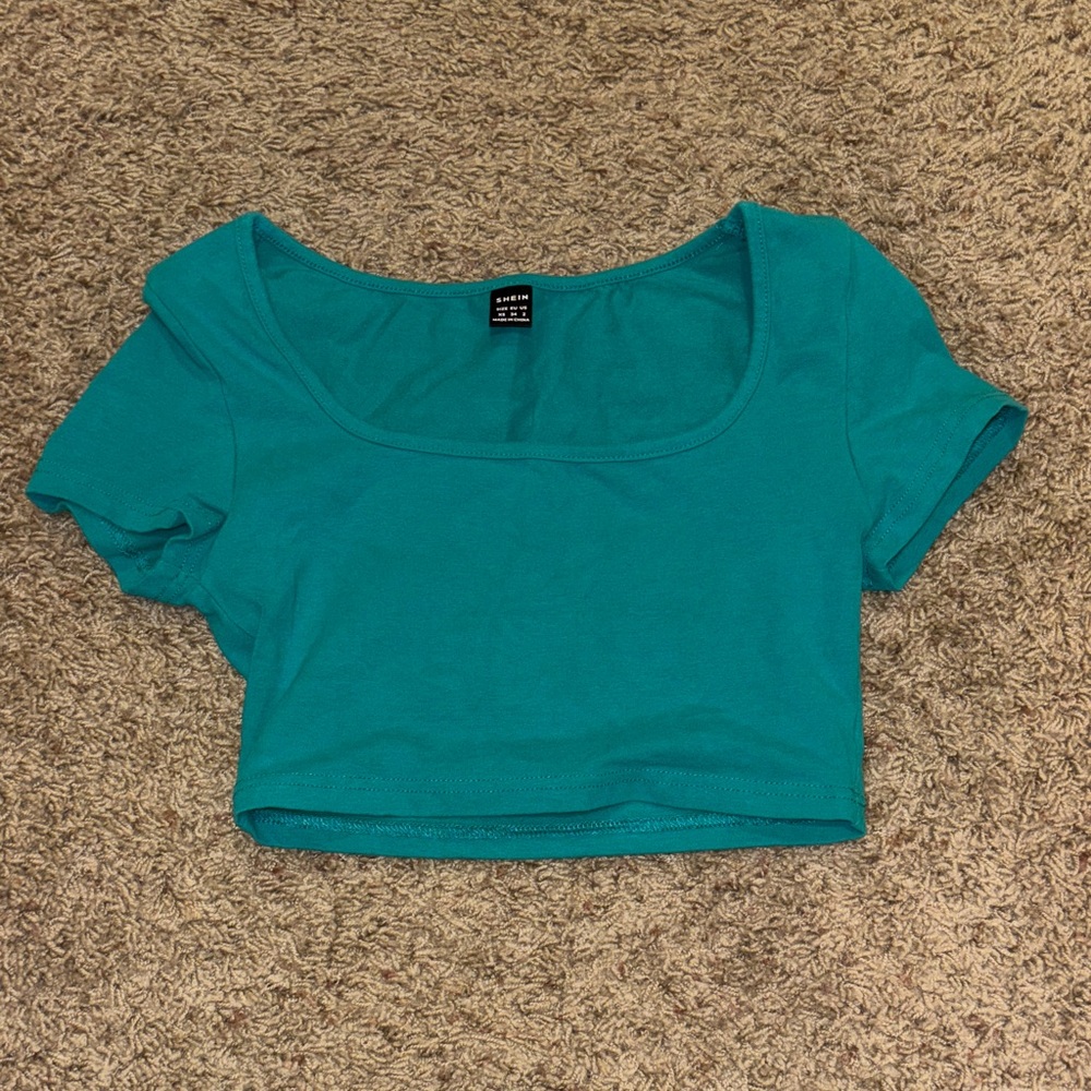 SHEIN Vibrant Teal Crop Top